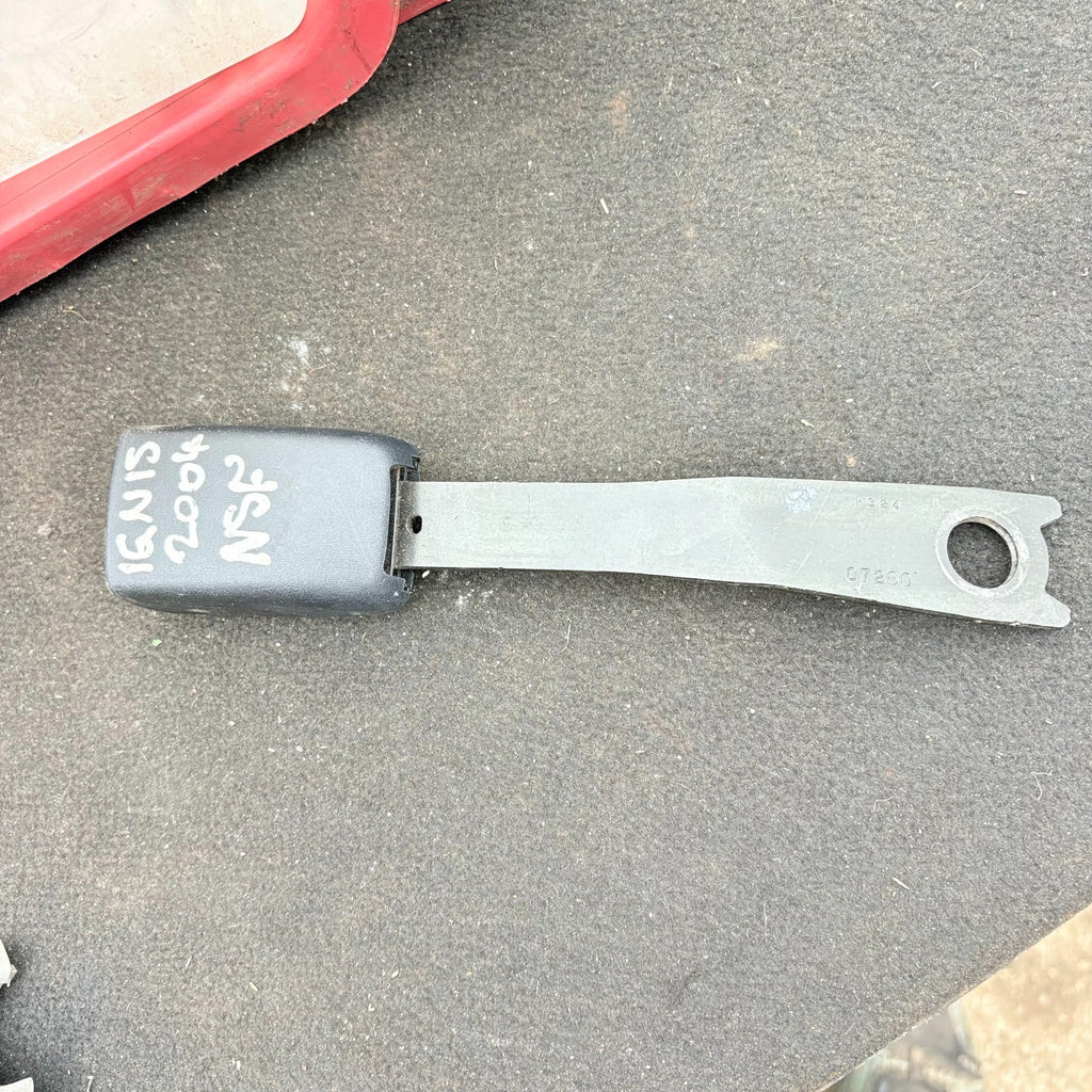 Suzuki Ignis 2000-2008 Nearside Front Seatbelt Buckle Stalk E034501 B-480