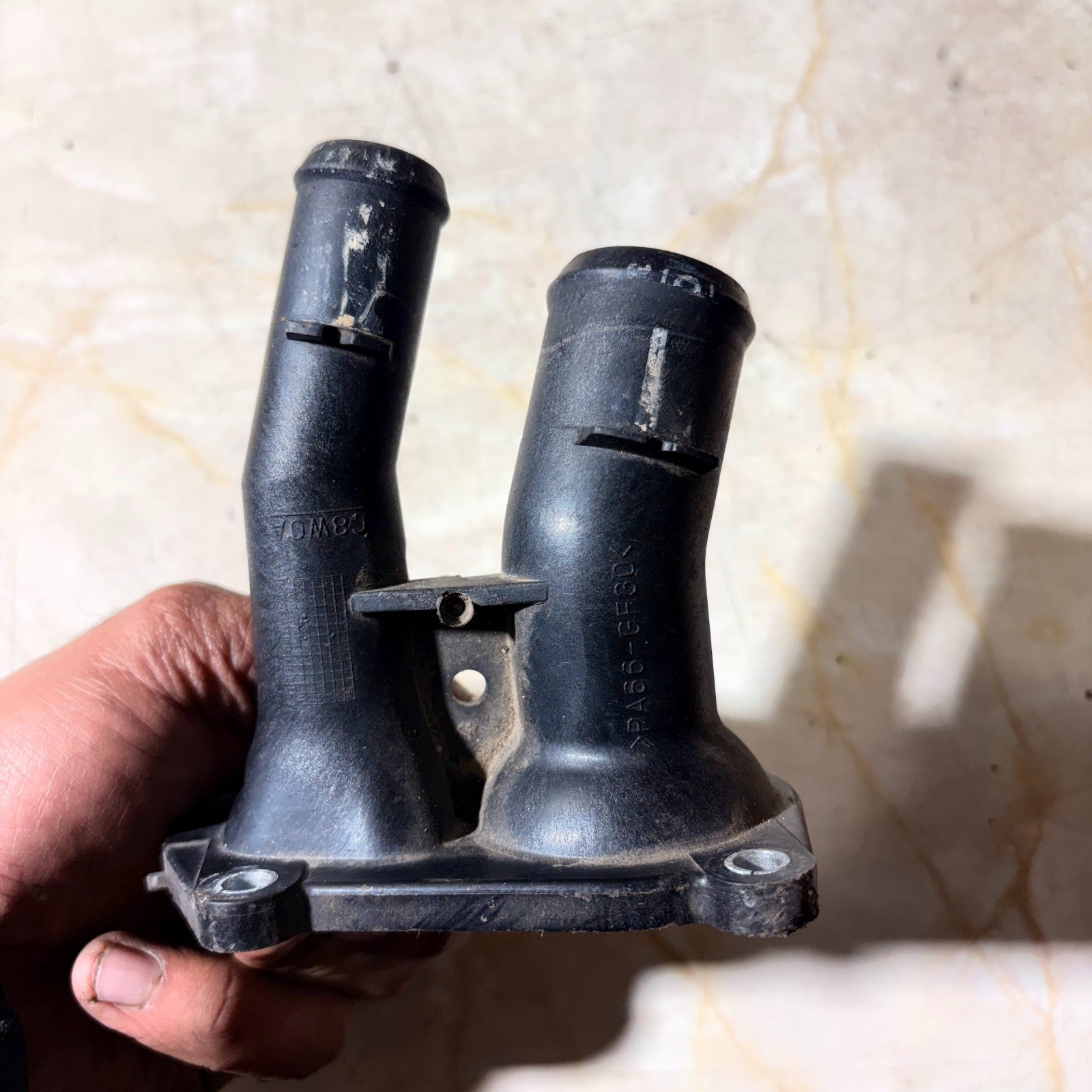 Ford Fiesta 2016 Thermostat Housing Coolant Outlet Water Flange 70M83 PA66-GF30
