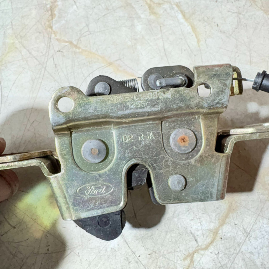 JAGUAR S TYPE 1998-2009 PASSENGER REAR SEAT RELEASE LOCK 2R83-F613D61-AE