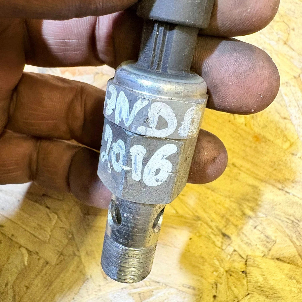 2016 SsangYong Korando Pressure Sensor Threaded Screw-In Plug Connector