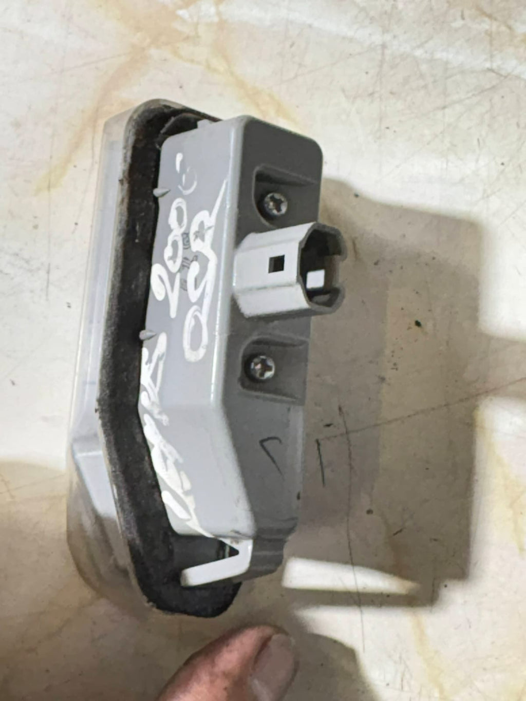 LEXUS IS 220D IS250 MK2 '07 LEFT PASSENGER SIDE NUMBER PLATE LIGHT (AA) 2006