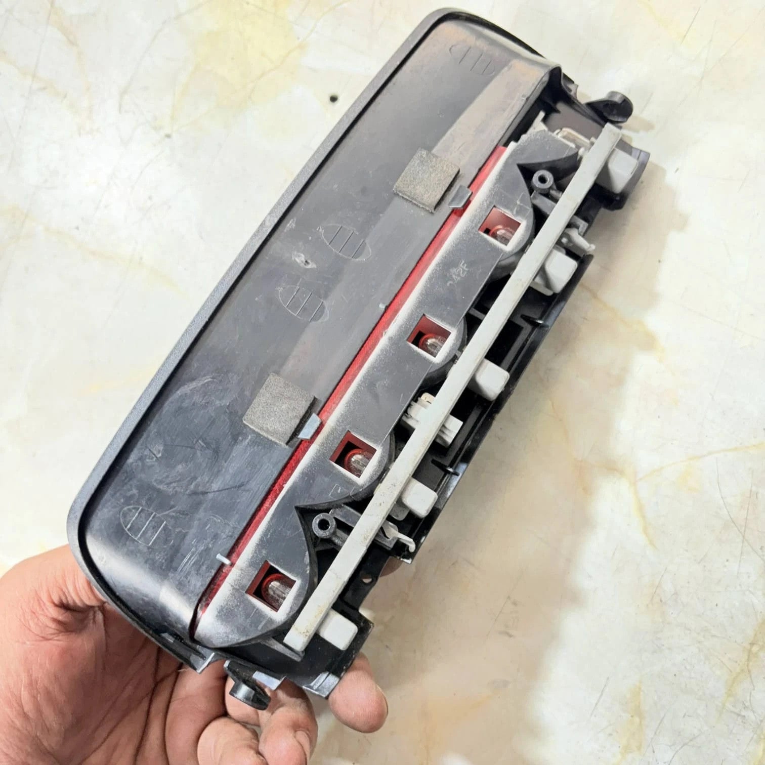 Citroen C3 C4 C5 Berlingo 2008-2018 Rear Central Third Brake Light E25048