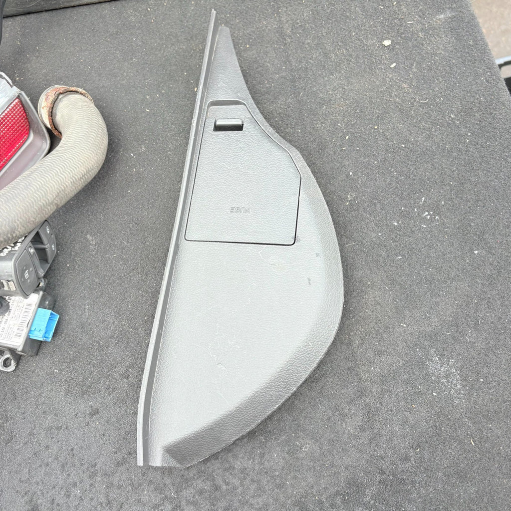 SSANGYONG KORANDO C 2010-2019 INTERIOR FUSE BOX COVER LID PANEL TRIM 76665-34920