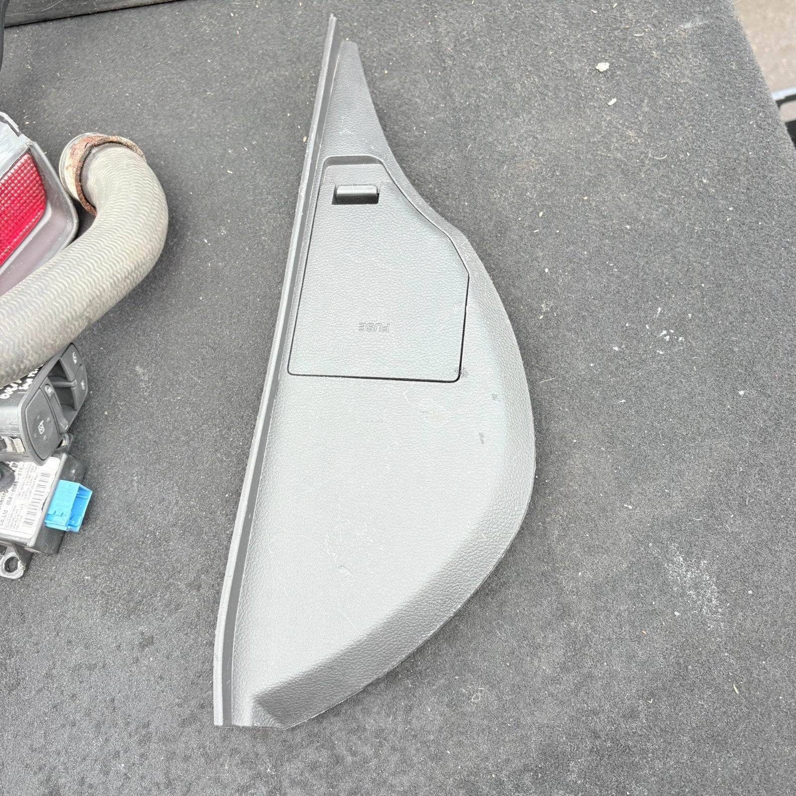 SSANGYONG KORANDO C 2010-2019 INTERIOR FUSE BOX COVER LID PANEL TRIM 76665-34920