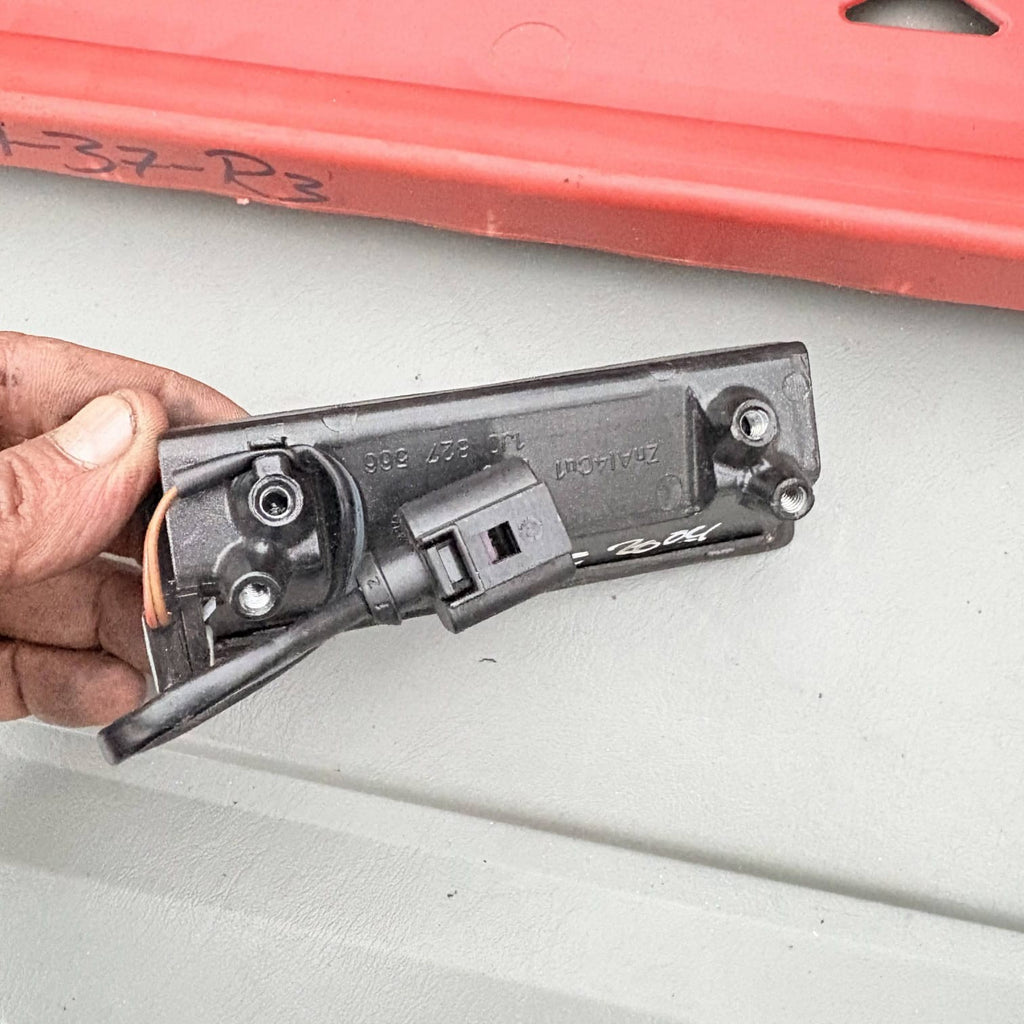 Porsche Cayenne 955/957 2003-2010 Tailgate Release Switch 1J0827566 95561327101