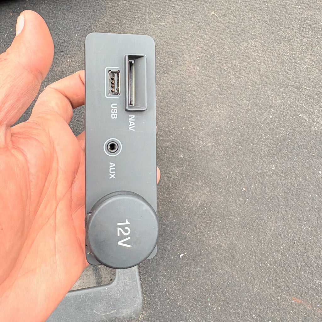 Jaguar XE 2015-2019 USB AUX Nav Socket Port ECU FK72-19C166-BD