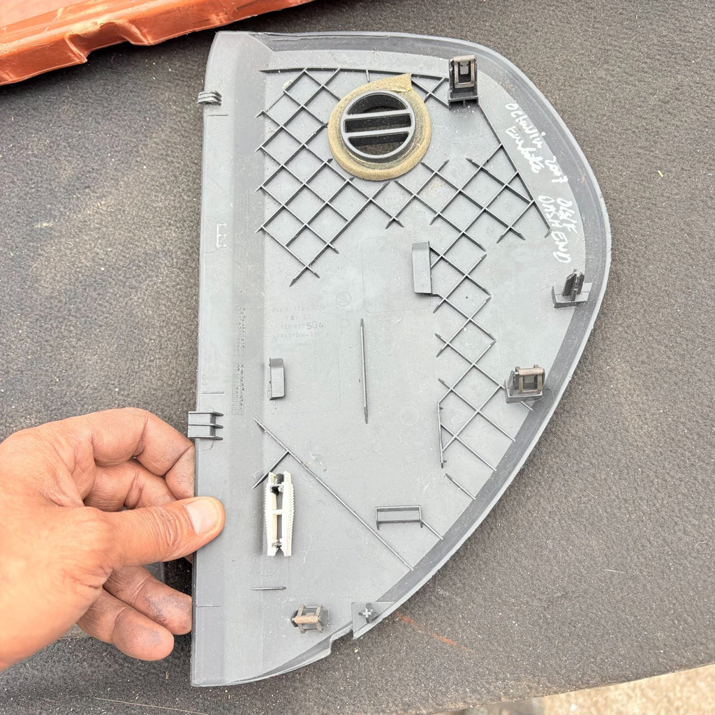 Skoda Octavia 2007 Dashboard End Right O/S Panel Trim Cover