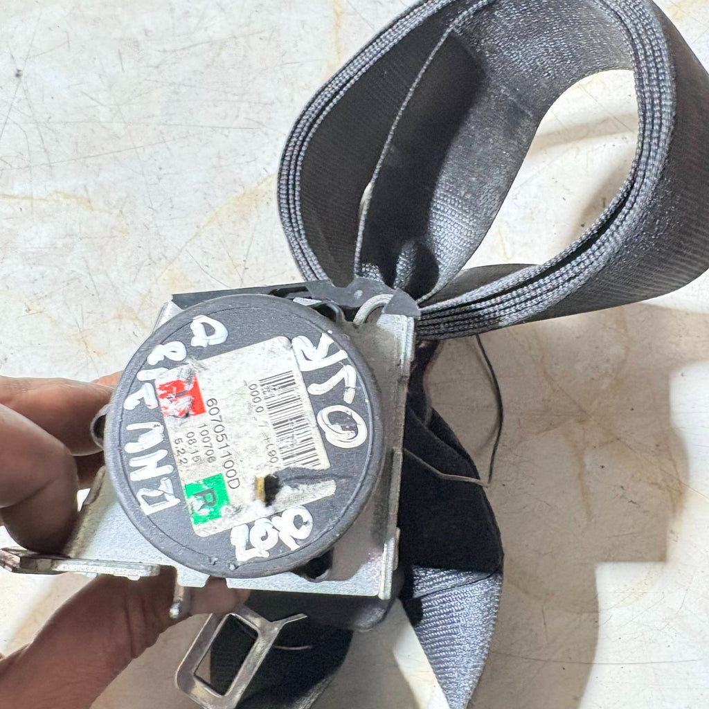 2010 BMW 318D SEAT BELT REAR RIGHT SIDE 607051100D