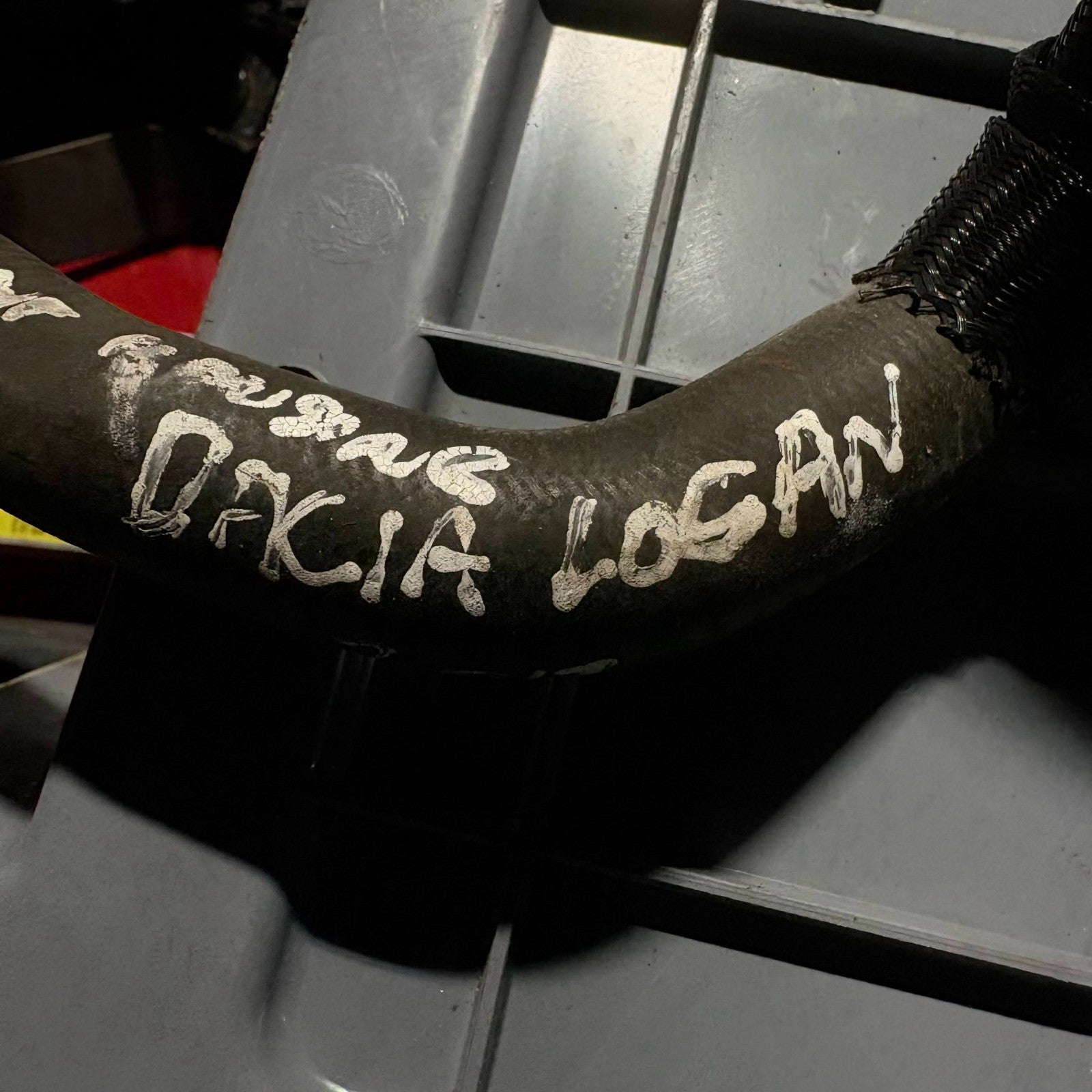 Dacia Logan 2017 Engine Water Coolant Pipe Hose and Thermostat 924005588R