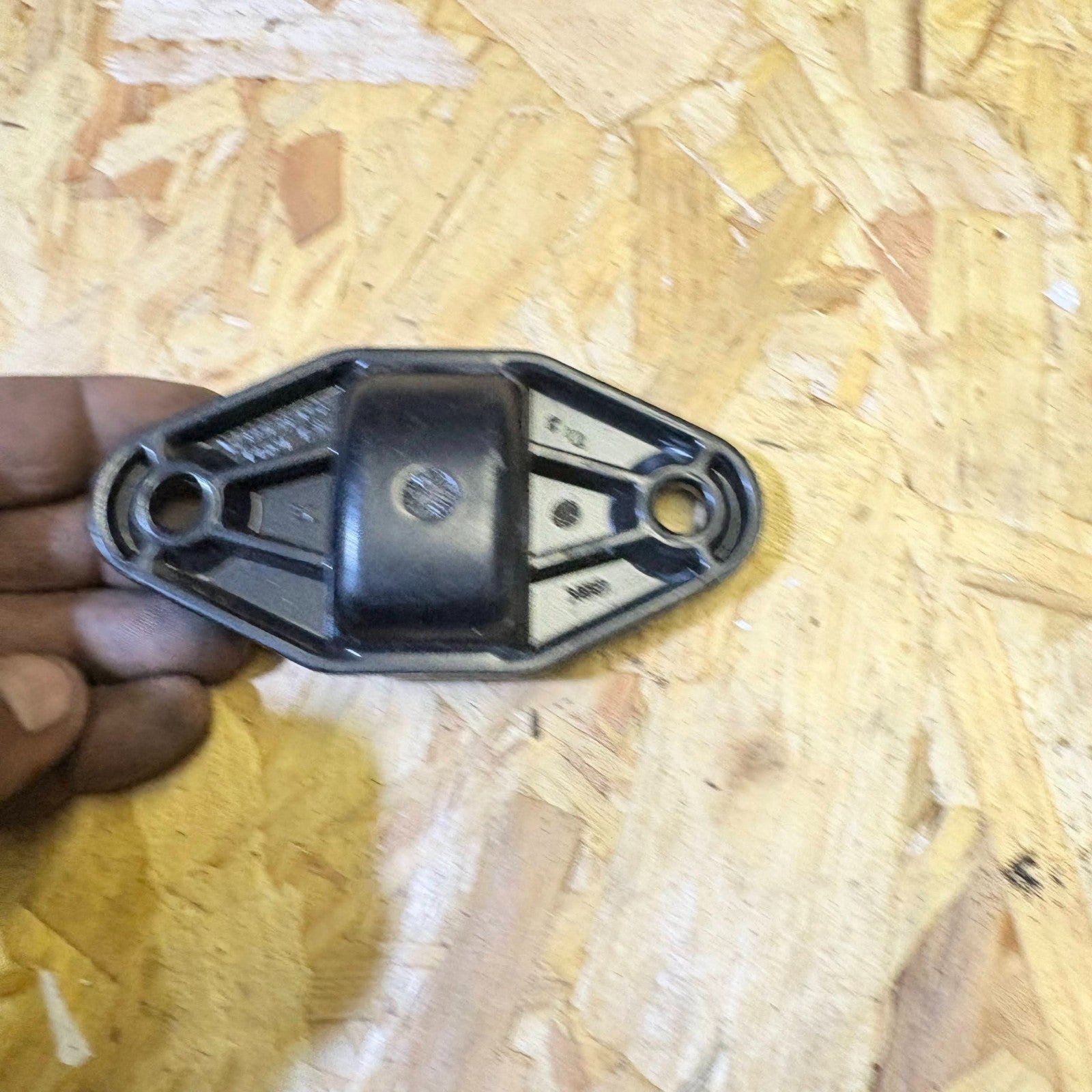 VW Caddy Mk3 2004-2015 Left Rear Sliding Door Catch Plate 2K0843667A