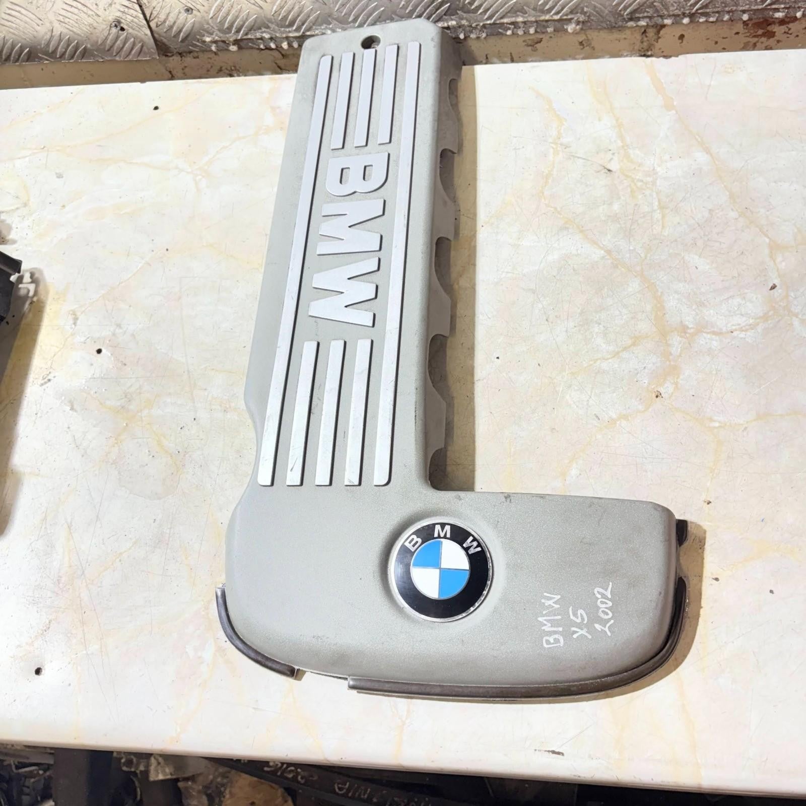 BMW X5 E53 3.0i M54 Engine Cover/Cylinder Head Top Cover 2000-2006