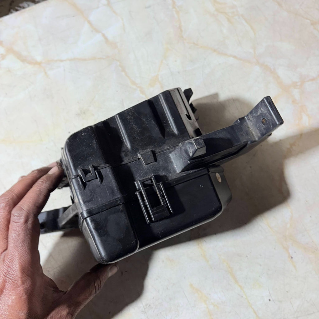 Suzuki SX4 Mk1 2006-2014 Engine Bay Fuse Box 1.6 Petrol