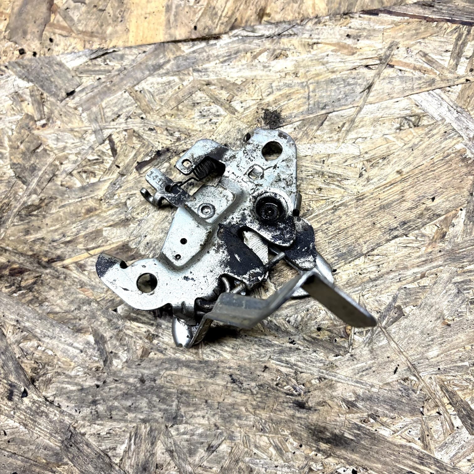 Toyota Aygo Peugeot 108 Citroen C1 2014-2021 Bonnet Catch Latch Lock 53510-0H040