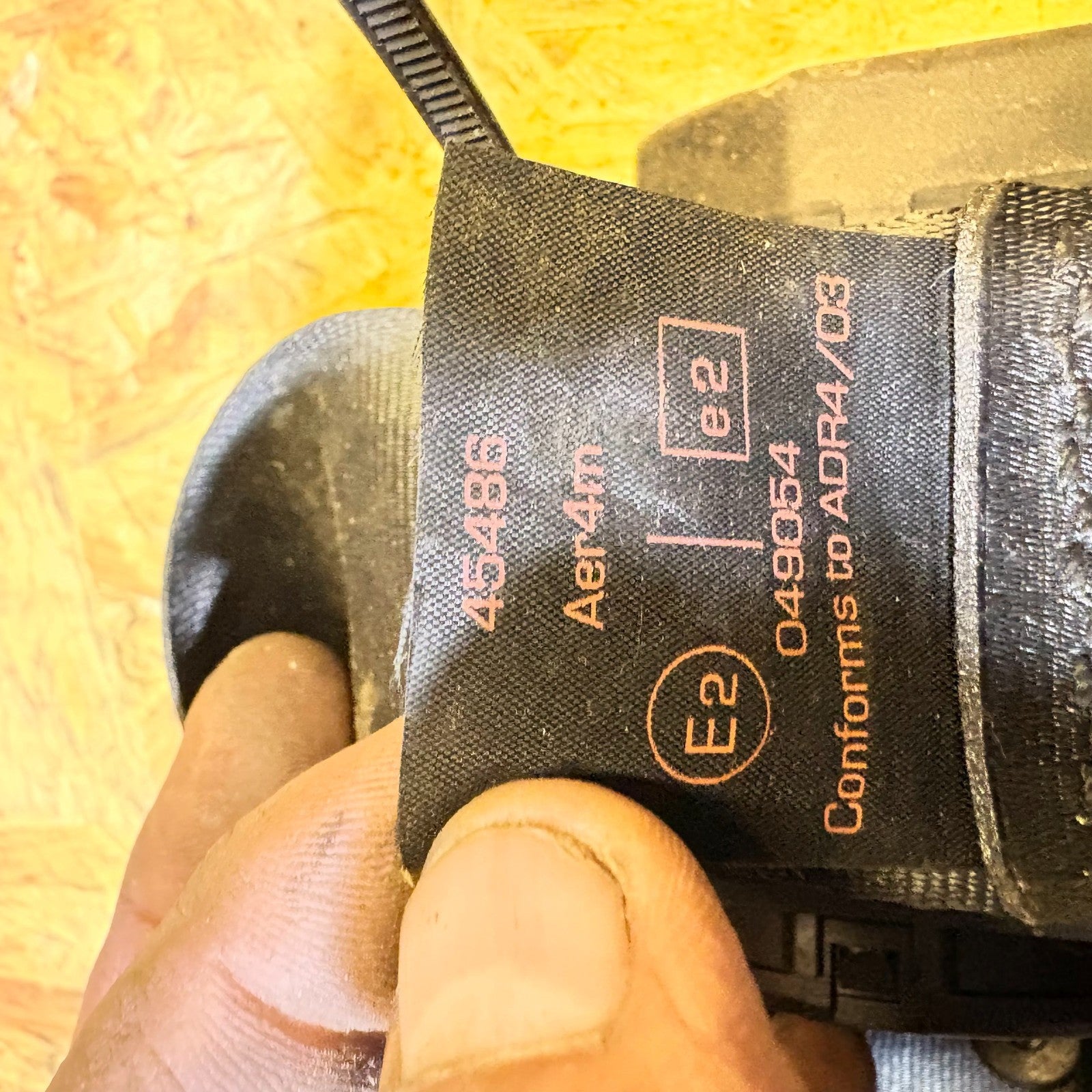 Citroen C5 Mk1 2004-2008M Right Offside Rear Seat Belt 049054