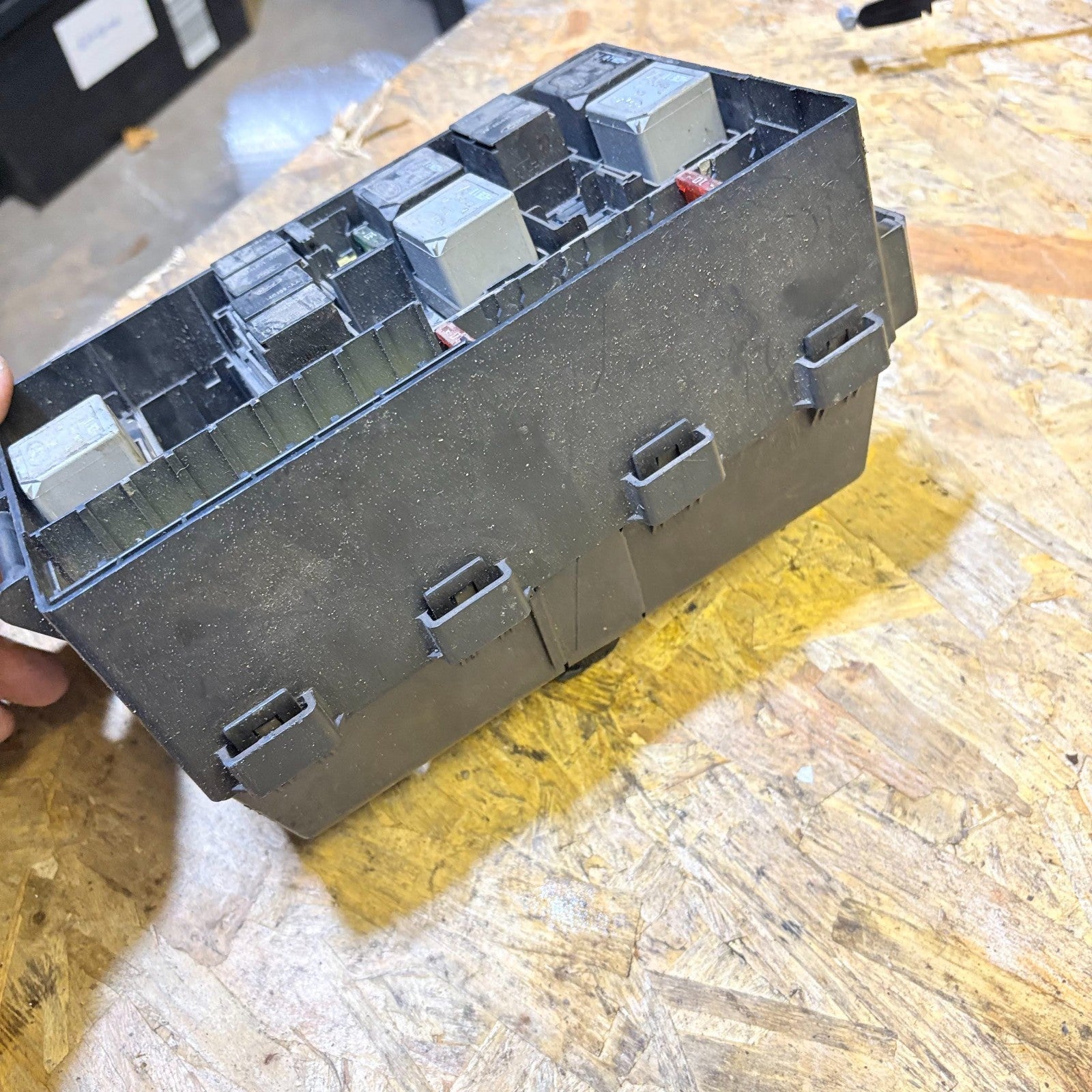 2004 FORD TRANSIT CONNECT FUSE BOX 518755202 2T1T-14A067-AD