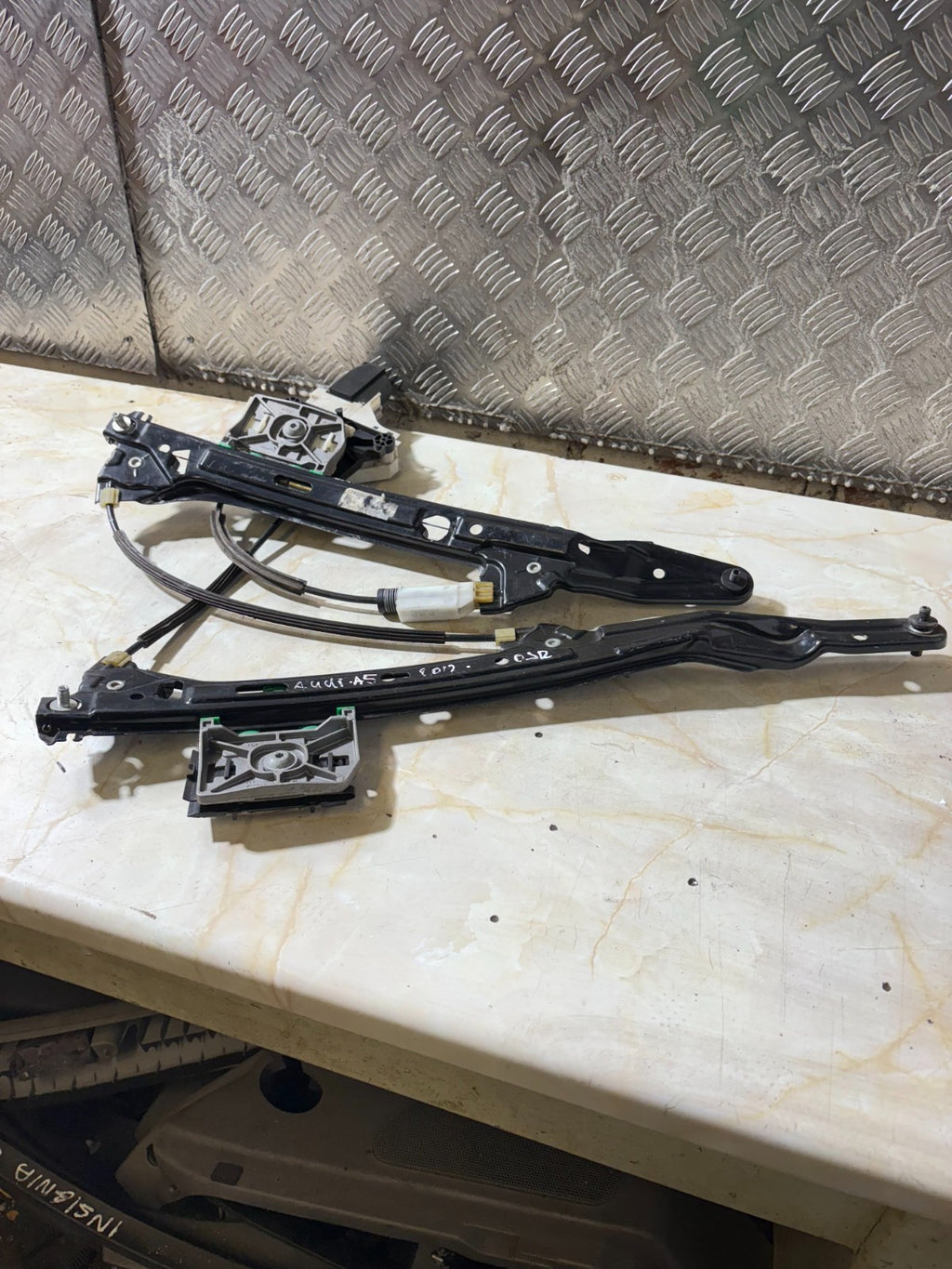 AUDI A5 B8.5 2012 WINDOW REGULATOR OSR 8K0959801A