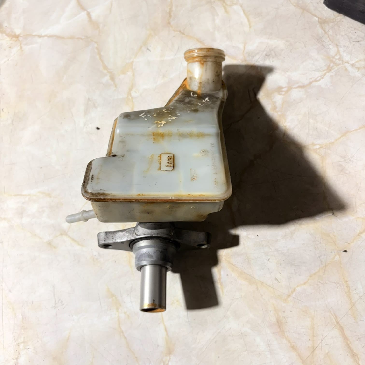 0335088496 Brake Master Cylinder for Ford Fiesta UK1056060-29