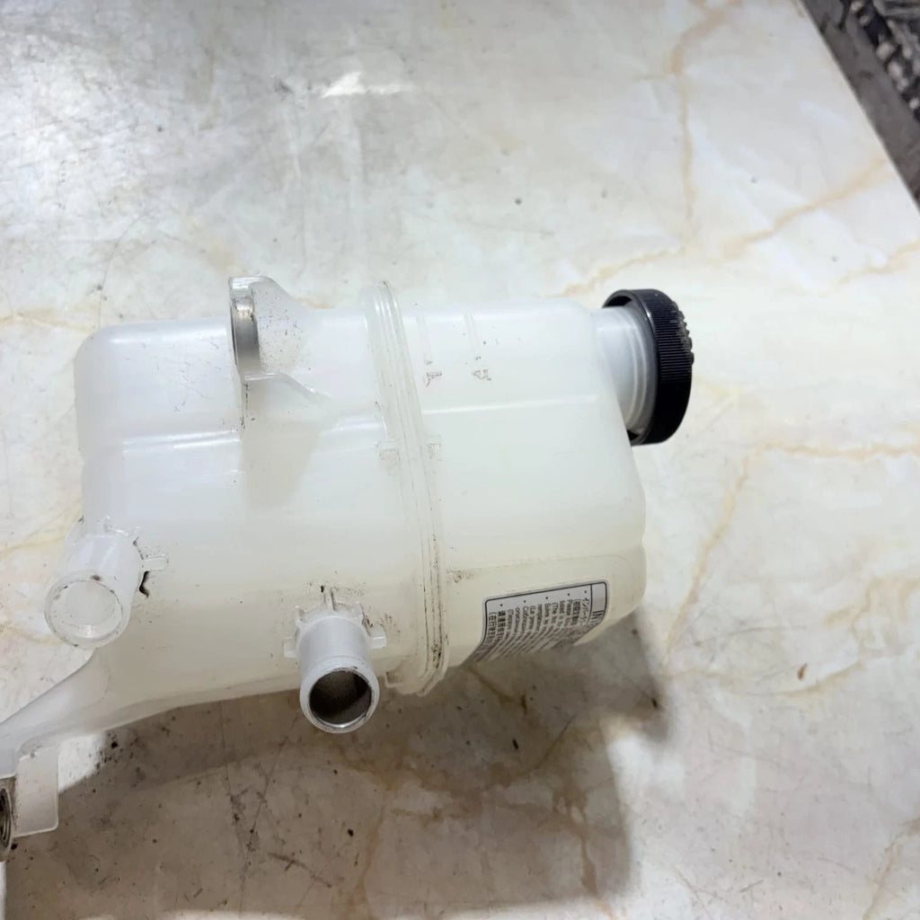 TOYOTA PRIUS 2013 1.8 HYBRID HEADER WATER COOLANT EXPANSION BOTTLE TANK & PIPE