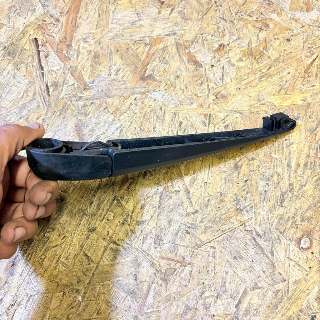 TOYOTA RAV4 MK2 2001-2005 D-4D REAR WIPER ARM