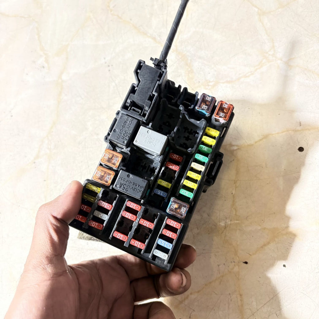 Chevrolet Aveo 2011-2015 T300 1.3D Hatch Interior Fuse/Relay Box 2B0Z4010F