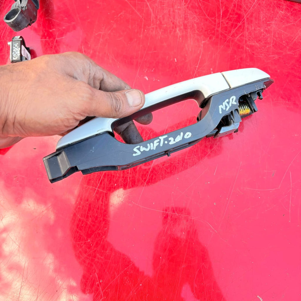Suzuki Swift VERSO MK3 2010 5DR REAR PASSENGER LEFT EXTERIOR DOOR HANDLE 1G3 NSF