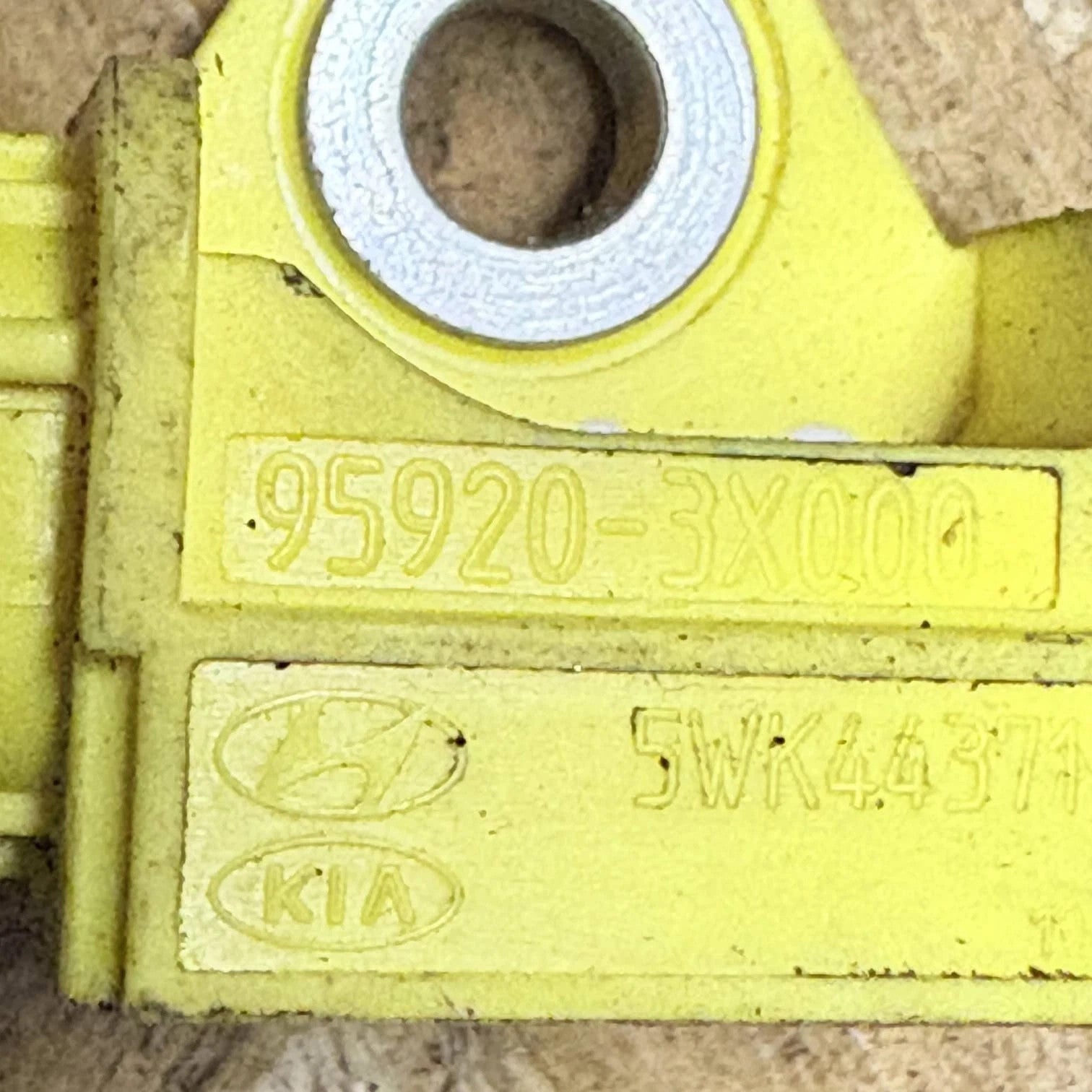 KIA RIO SR7 CRASH SENSOR 95920-3X000