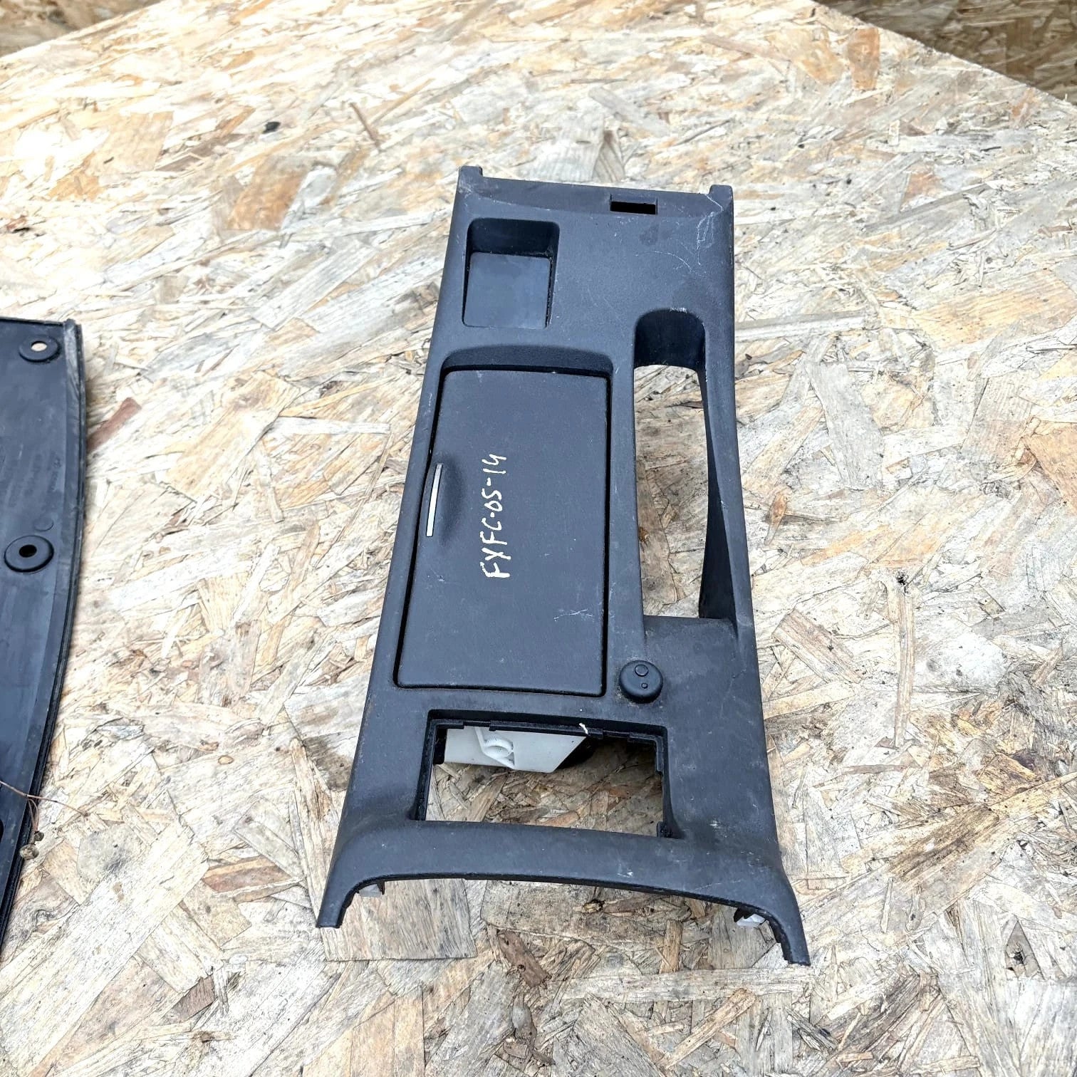 Mitsubishi Lancer 2008-2017 Centre Console Cup Holder Trim Middle Box Lid