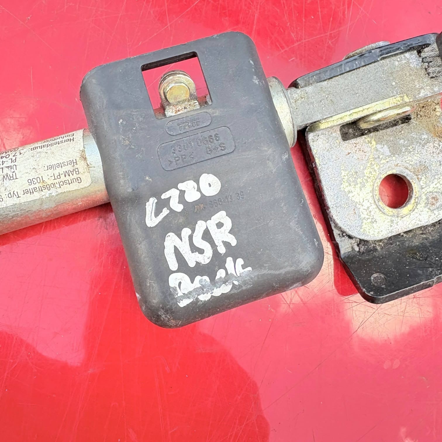 A2038681339 33010666 Seat Belt Holder(Seat Belt Buckle) Passenger rear 2016 NSR