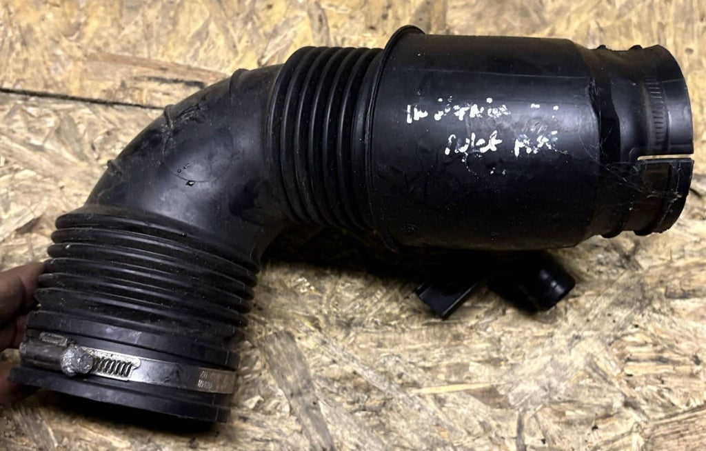 Vauxhall Opel Insignia Mk1 2.0 CDTi A20DTH Air Intake Pipe Hose 55561787 09-17