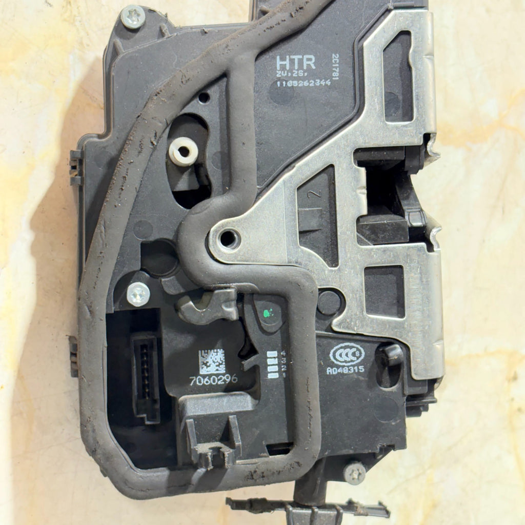 BMW 3 SERIES 320D 2005 REAR RIGHT DRIVER SIDE DOOR LOCK 7060296