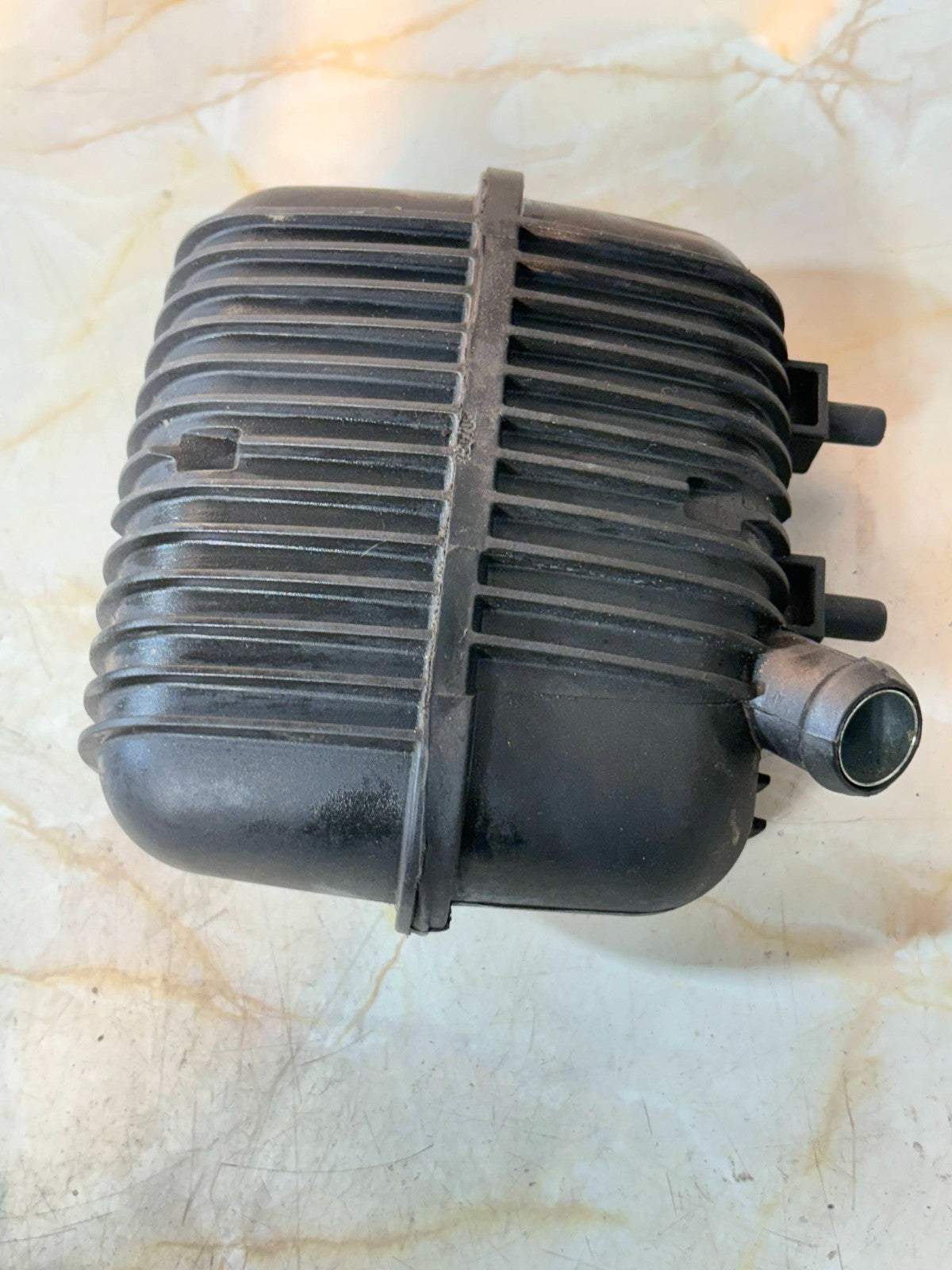 AUDI A4 B7 2.0 TDI INTERCOOLER PLUSATION DAMPER 8E0 129 955