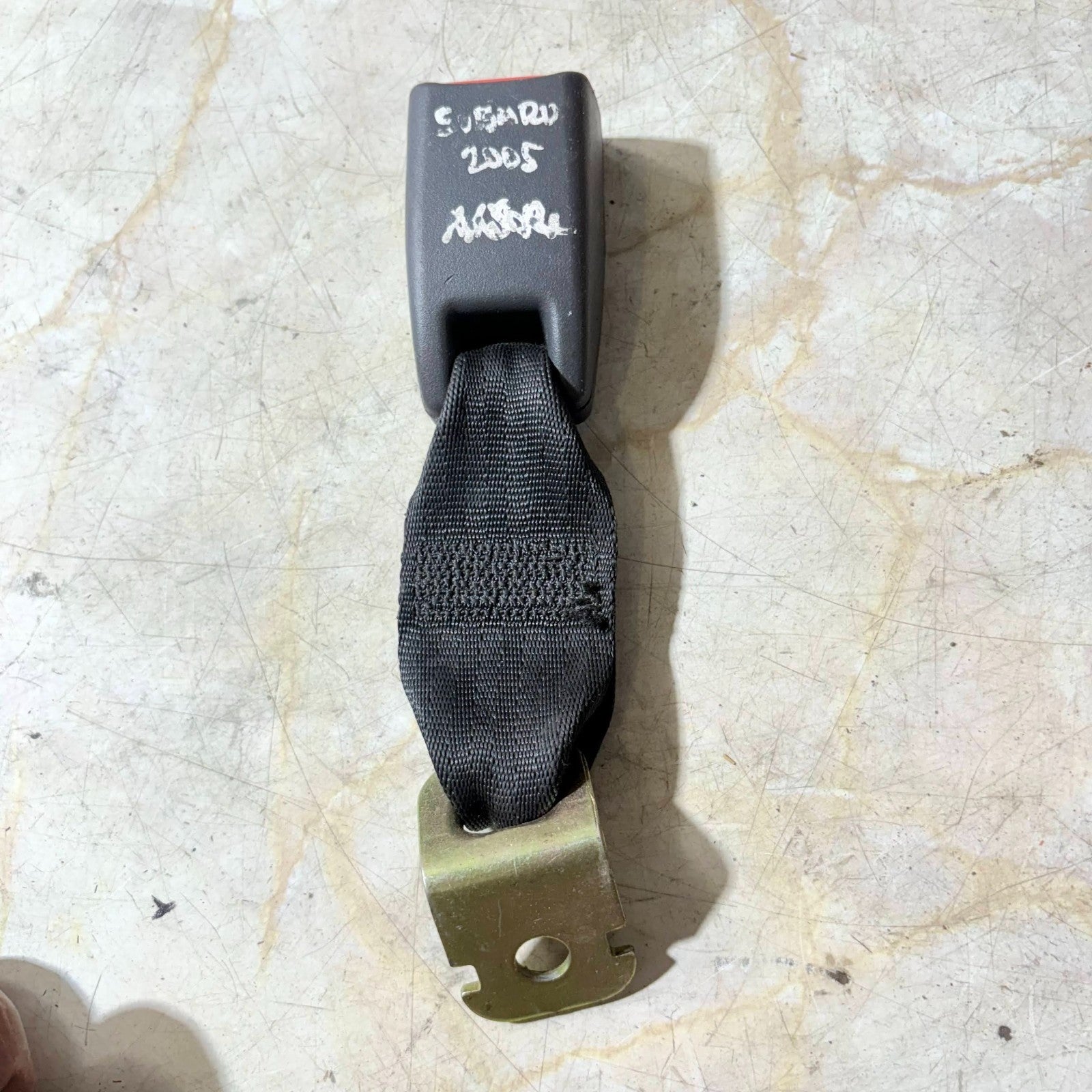 B2000 Seat Belt Holder (Seat belt Buckle) Rear Left for Subaru 2005