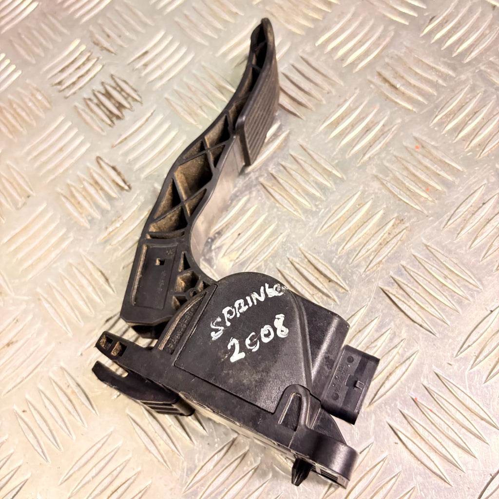 2008 MERCEDES SPRINTER 906 ACCELERATOR THROTTLE PEDAL F00C 3E2430