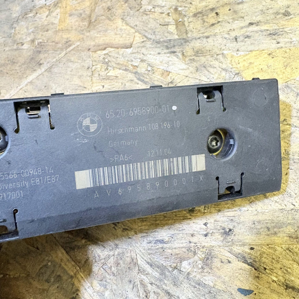 BMW 116i 2004-2011 E87 Boot Control Module 695890001