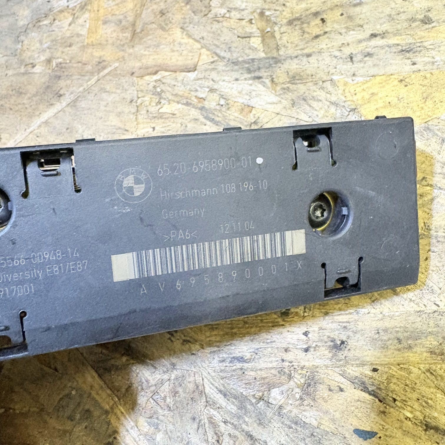 BMW 116i 2004-2011 E87 Boot Control Module 695890001