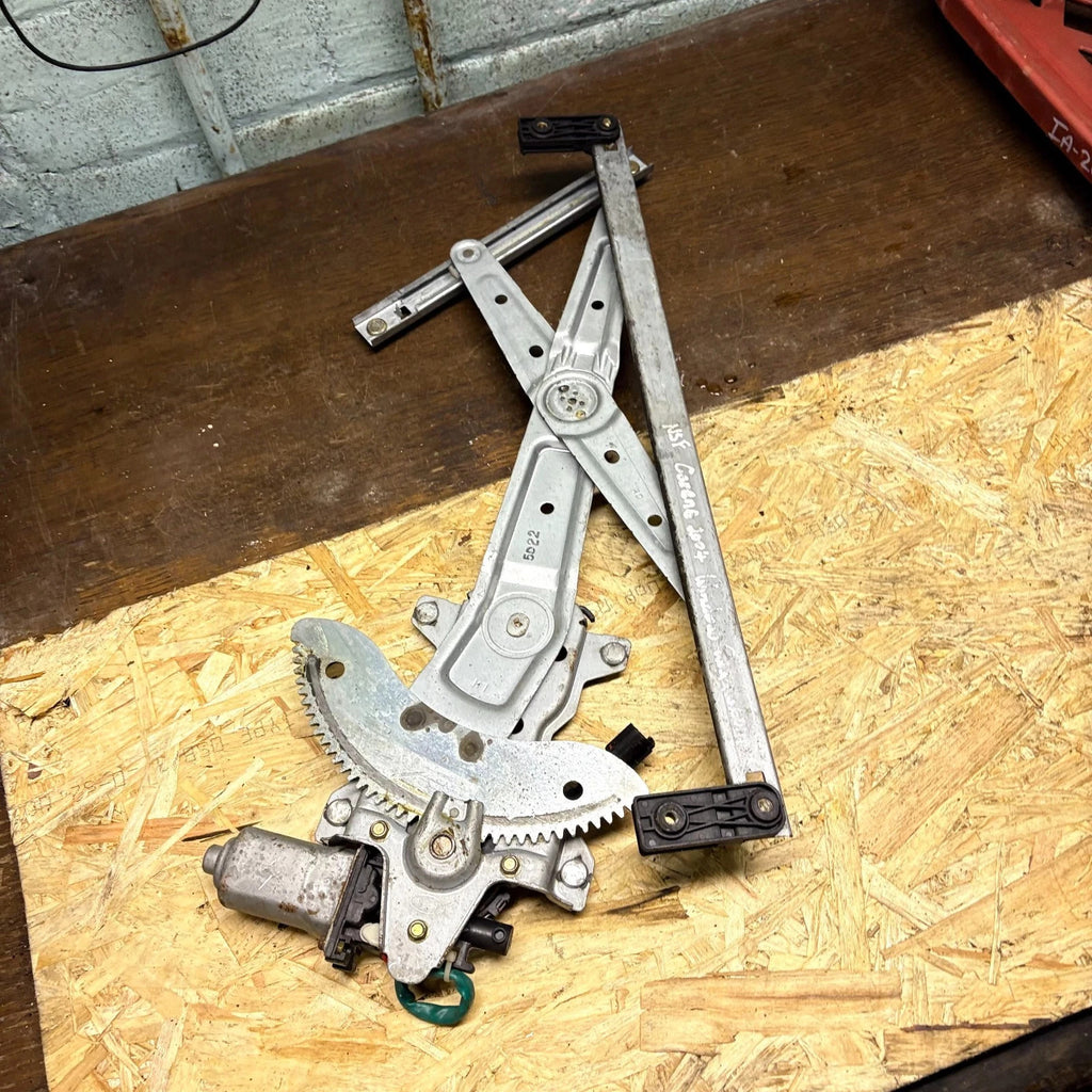 2002-2006 Kia Carens Front Left Passenger Electric Window Regulator Motor