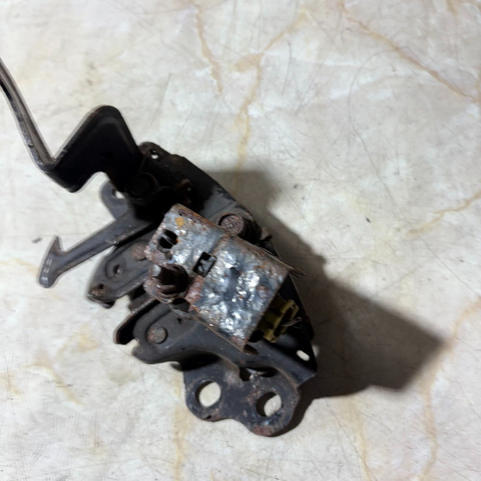Nissan Juke 2011 BONNET LOCK HOOD CATCH