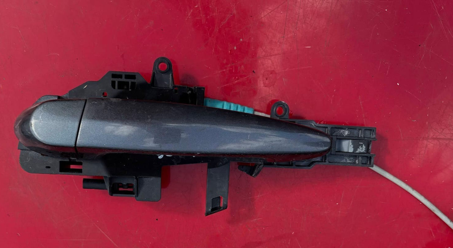 BMW 1 F20 Passenger Rear Door Exterior Handle 7326918 2.0 Diesel 25823418 2006