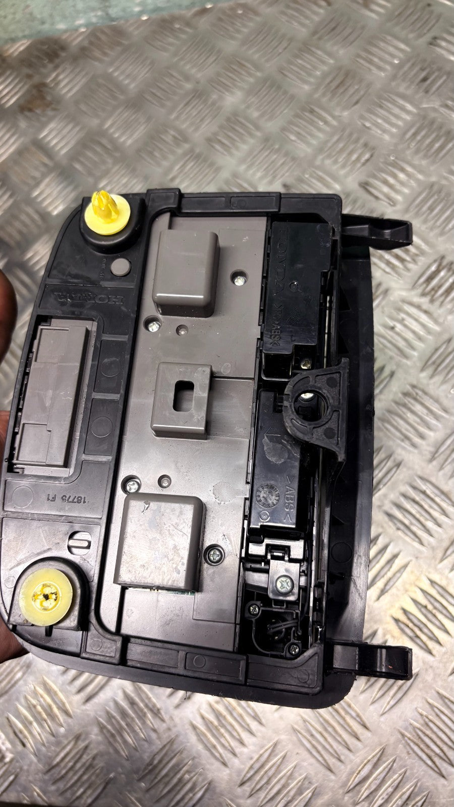 COURTESY LIGHT HONDA HRV 2018 w/CONTROL SWITCHES 39180-T0A-R010-M1