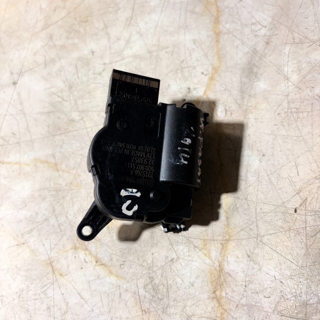VW Passat B7 2011-2015 Climatronic HVAC Flap Actuator Motor V428 5Q0907511L