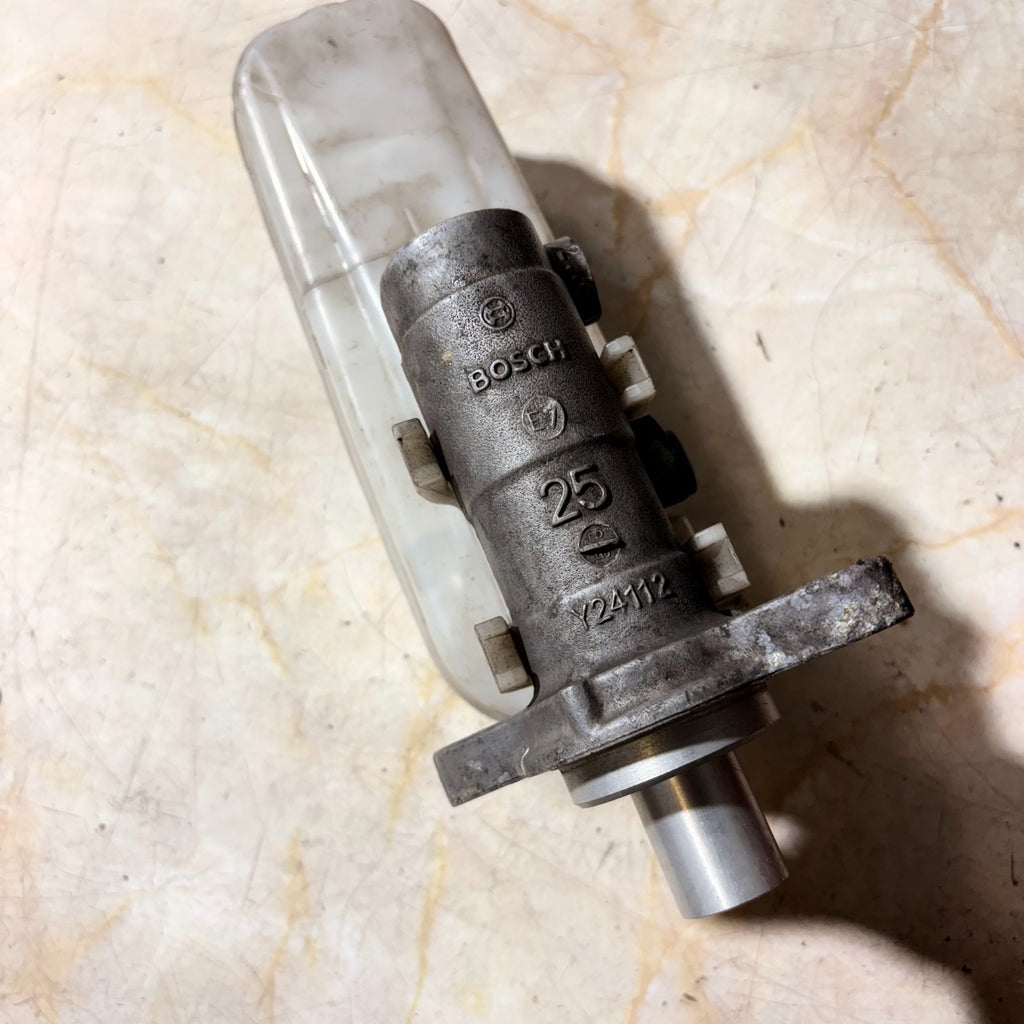 Peugeot Boxer 2.2 HDi Brake Master Cylinder Reservoir Bosch 4601T6 2006-2014