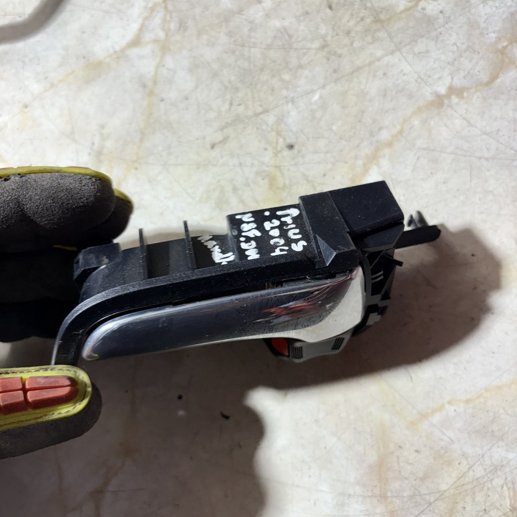 Toyota Prius Mk2 2004-2009Z Left Passenger Nearside Front Inner Door Handle