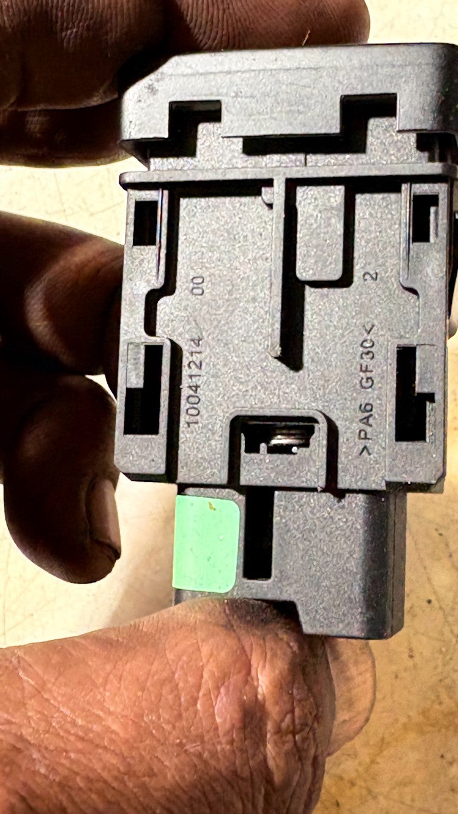 SUZUKI VITARA FOG LIGHT CONTROL SWITCH BUTTON 37270-57L00