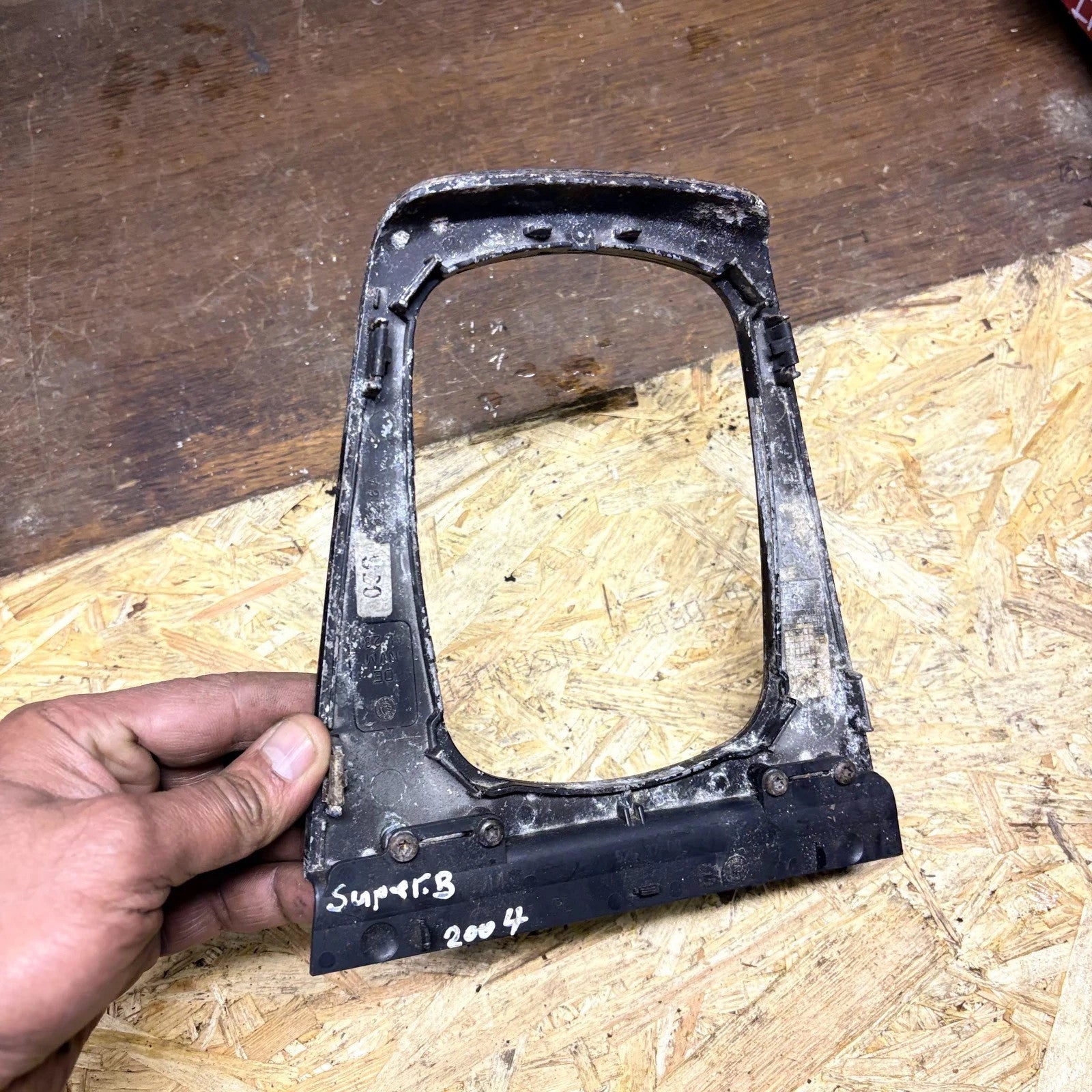 Skoda Superb 2004 Gear Selector Surround