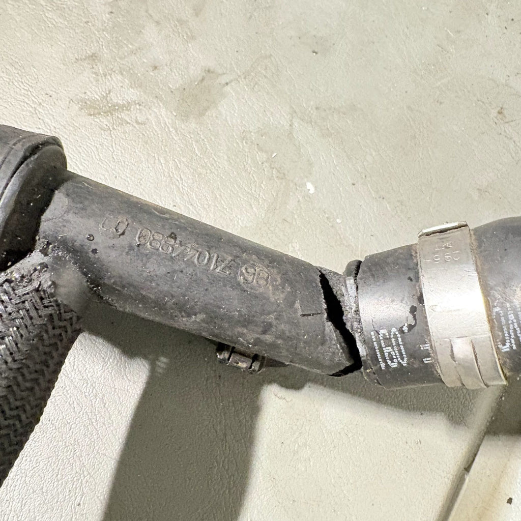 Citroën C5 X7 Tourer Estate 2.0 HDi Oil Filler Hose Pipe 9684359980