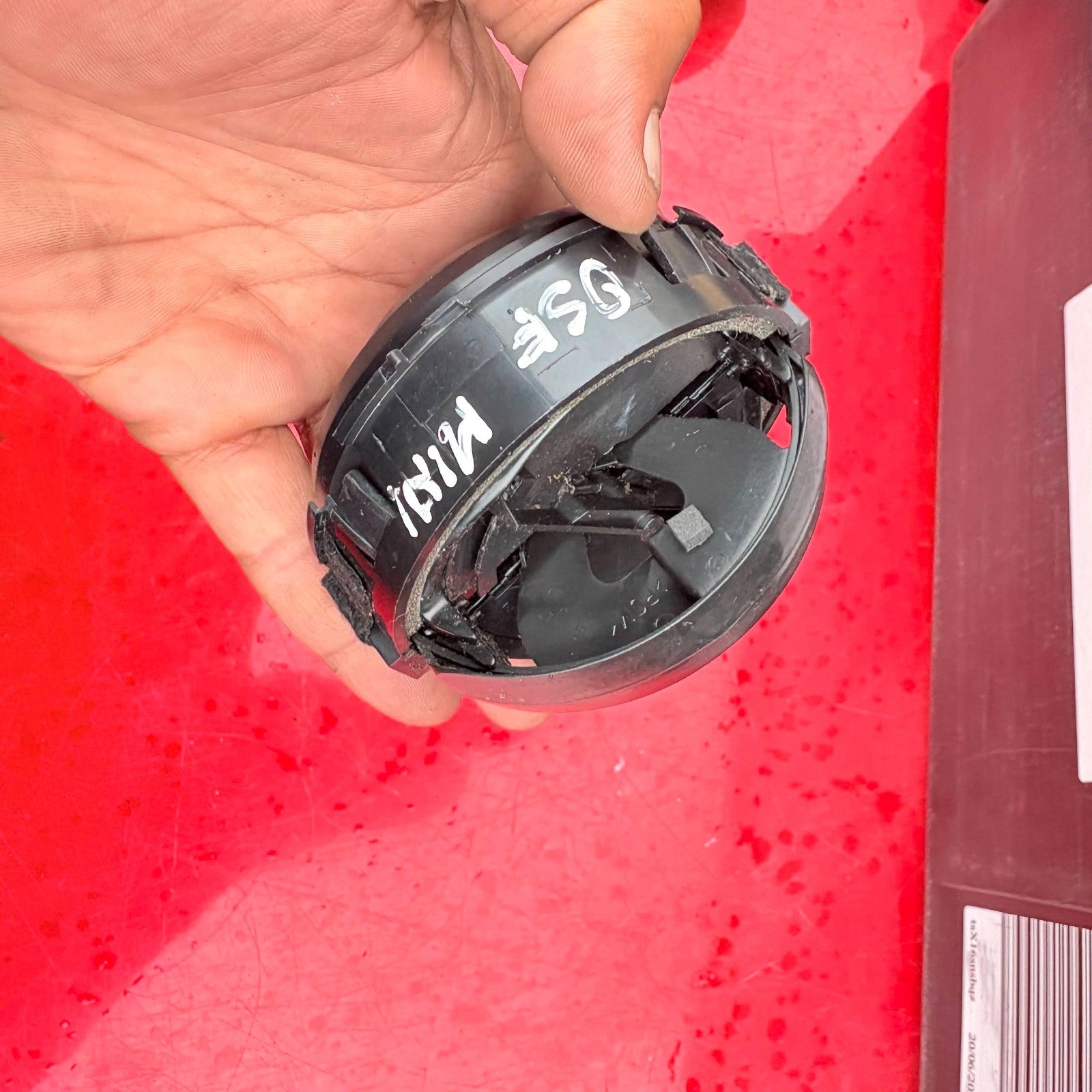 Mini Cooper R56 OSF Driver Right Front Centre Air Vent 2006-2013