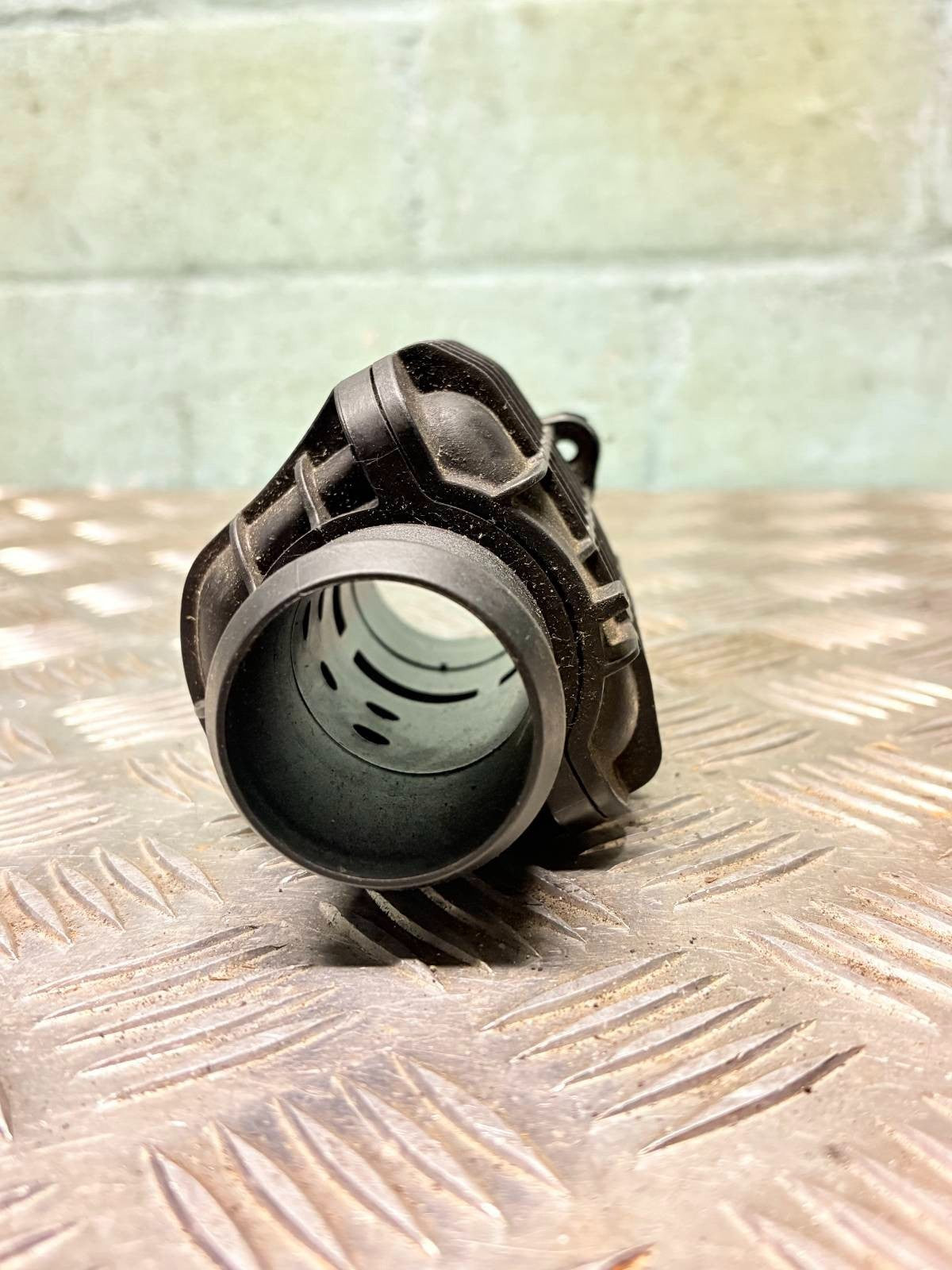 PEUGEOT C3 2013 1.6 HDI AIR INTAKE TURBO RESONATOR PIPE