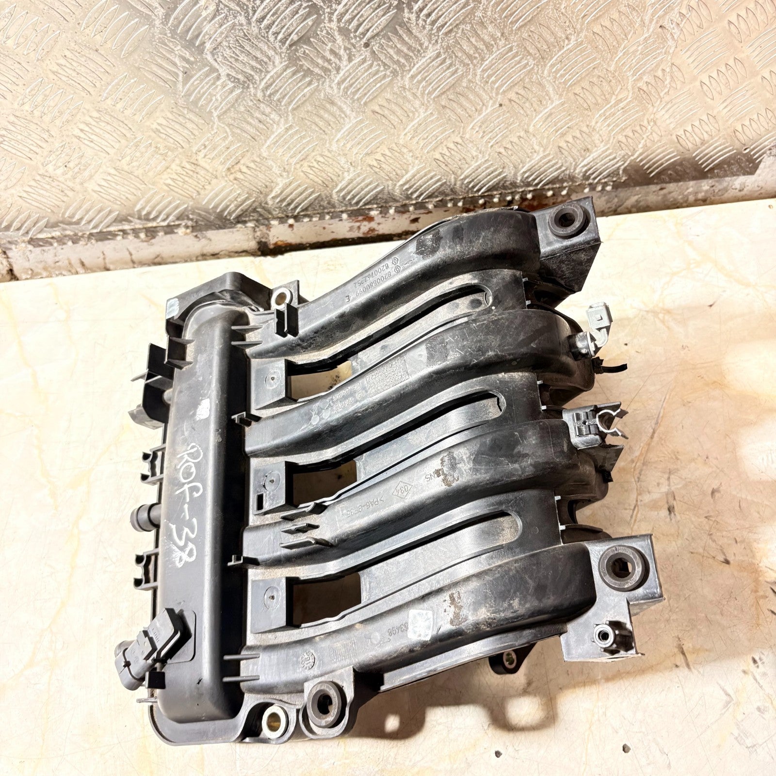 RENAULT CLIO MK4 2012-2019 1.2 PETROL AIR INTAKE MANIFOLD 8200762352