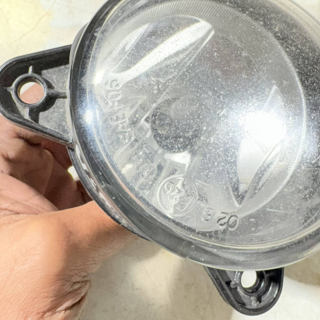 HELLA PASSENGER FRONT FOG LIGHT 271274-00 (F110) NSF