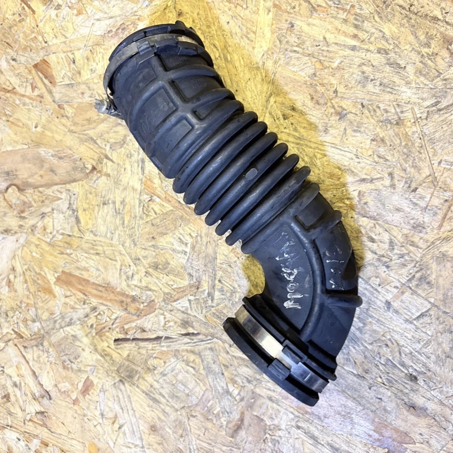 Vauxhall Mokka/Mokka X 1.6 Petrol Air Intake Pipe Hose 95022171 2012-19
